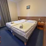 Corvin 3* Γκιόρ
