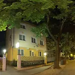 Corvin Hotel 3*