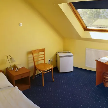 Hotel Corvin 3*