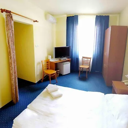 Corvin Hotel